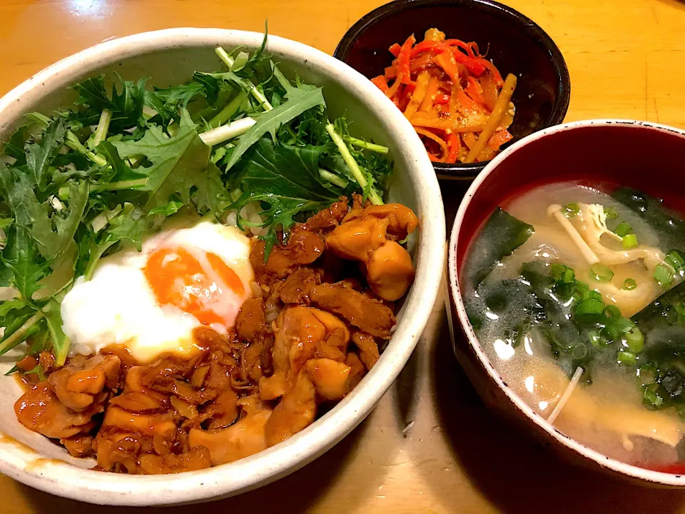 Snapdishの料理写真:焼き鳥温玉丼|ゆっこっこさん