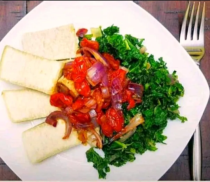 Fried yam with tomato concasé and vegetables.|Nobelle's kitchenさん