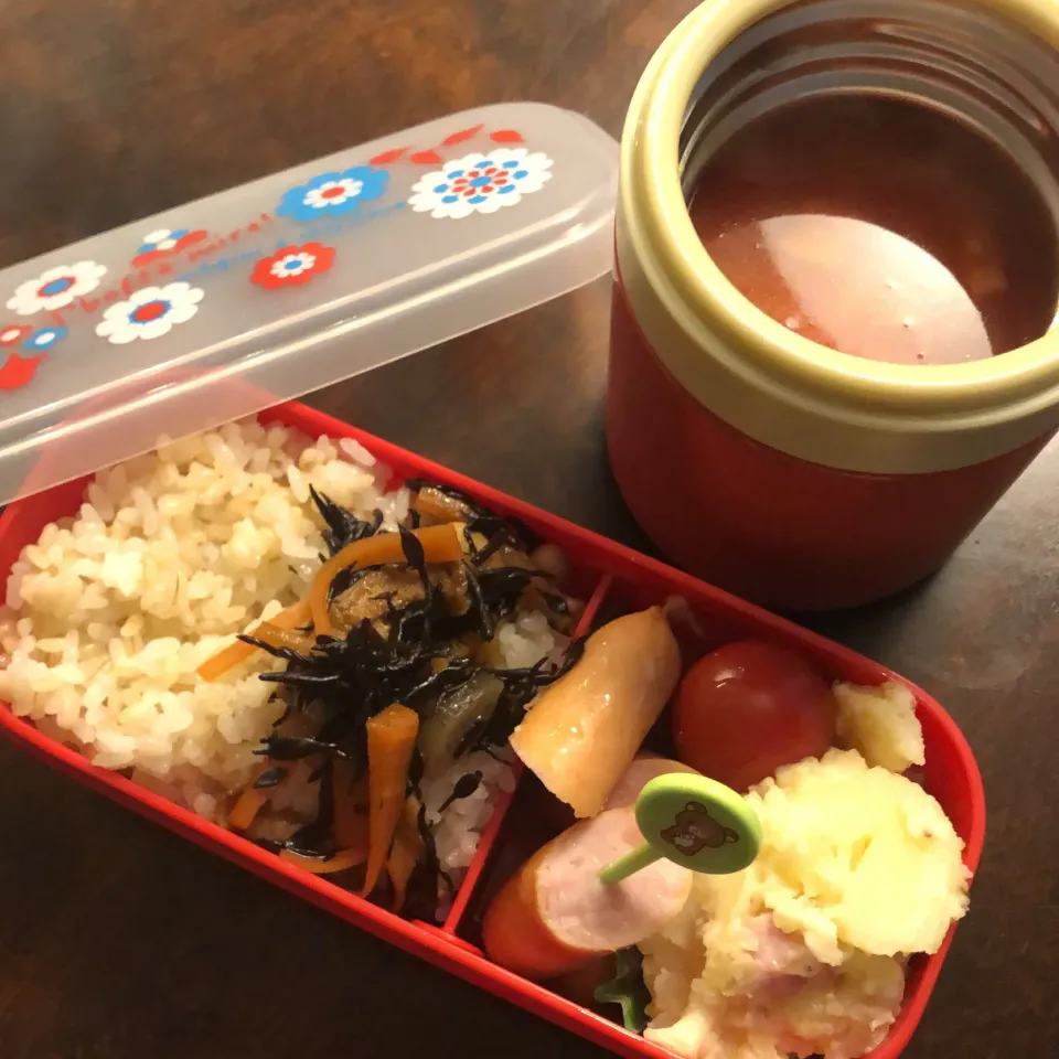 Snapdishの料理写真:リュウジのポテサラ弁当|charinkoqさん