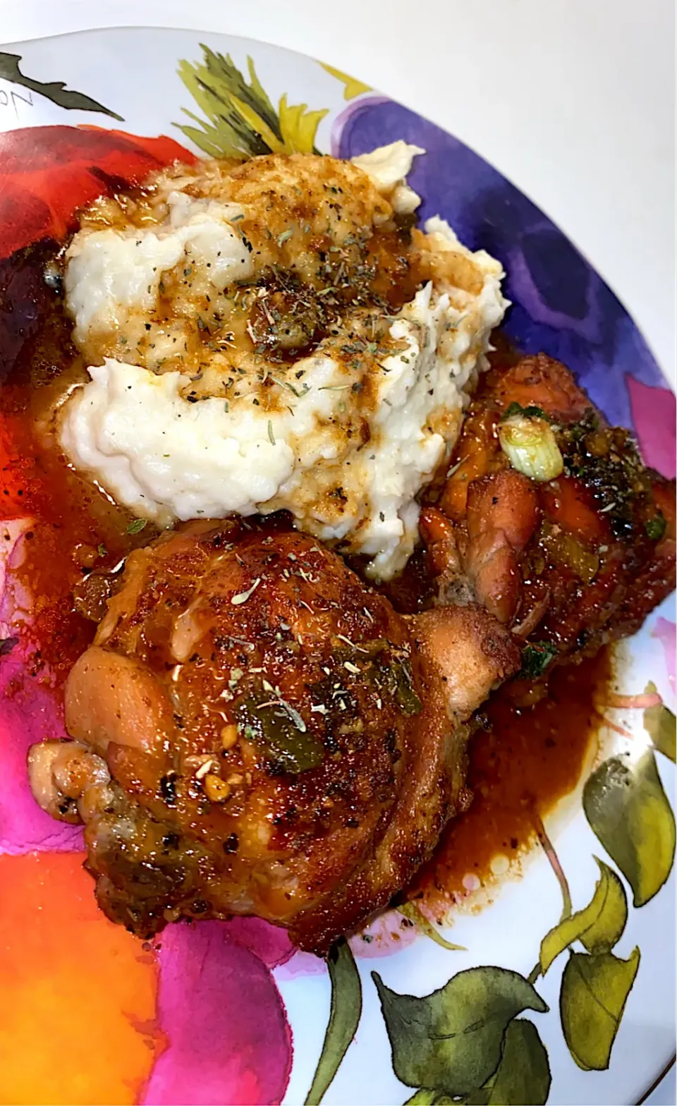 Snapdishの料理写真:Honey garlic chicken with mash potatoes|Tawanjaさん