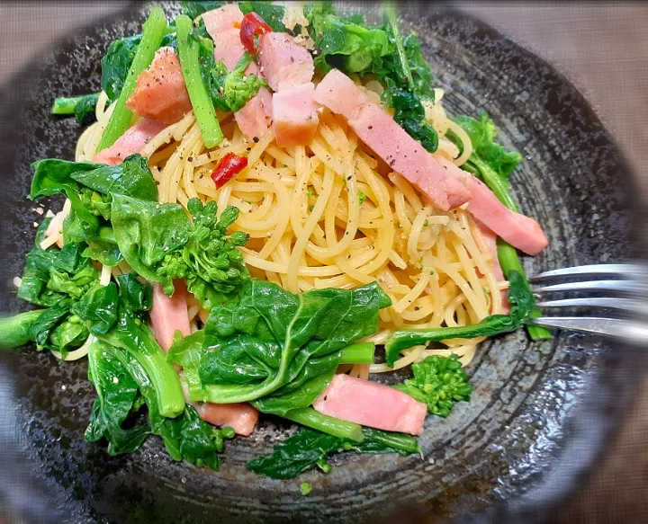 菜の花🌱のペペロンチーノ🍝|びせんさん