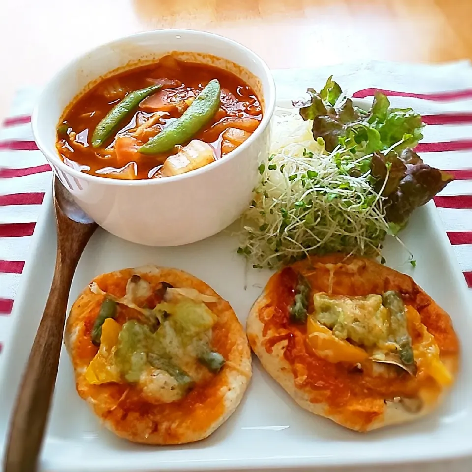 ピザ風パンで朝ごはん|えるえるさん