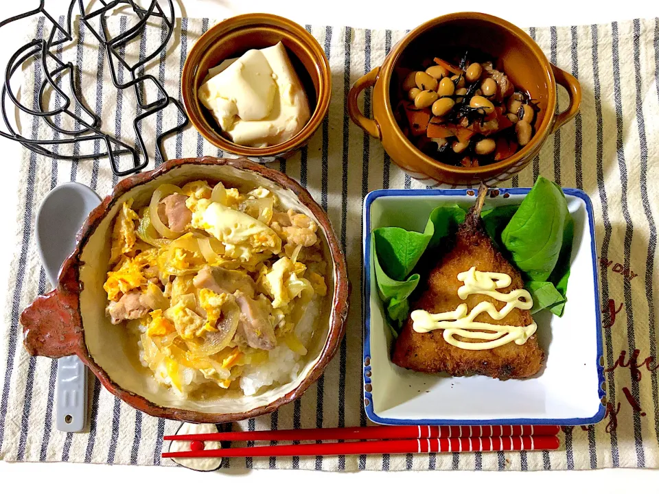 ✳︎親子丼✳︎アジフライ✳︎ひじき豆の煮物✳︎温奴|syamさん