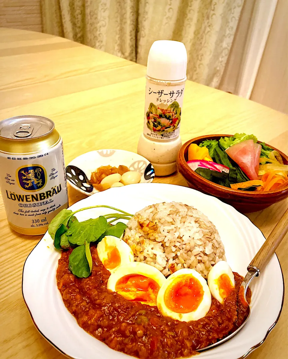 今日の夕食　ドライカレー　生ハムサラダ|ふわ猫はなちゃんさん