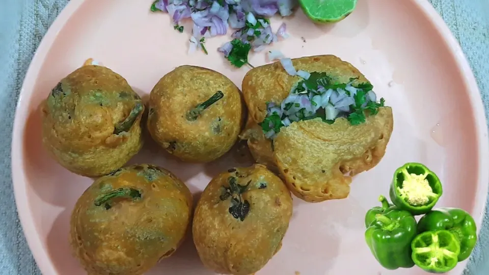 Stuffed capsicum bajji|Shanmukhi Guggilamさん