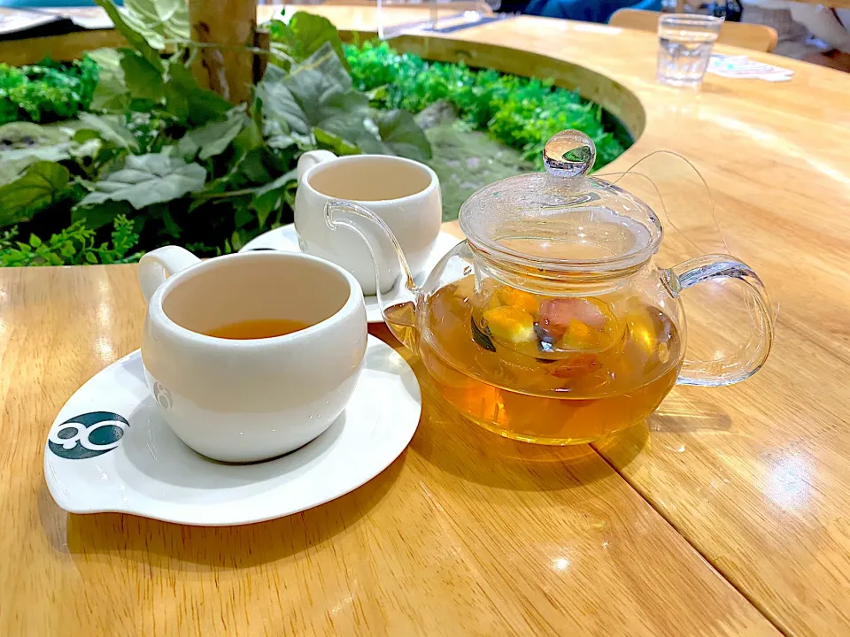 Tea with seasonal fruits|skyblueさん