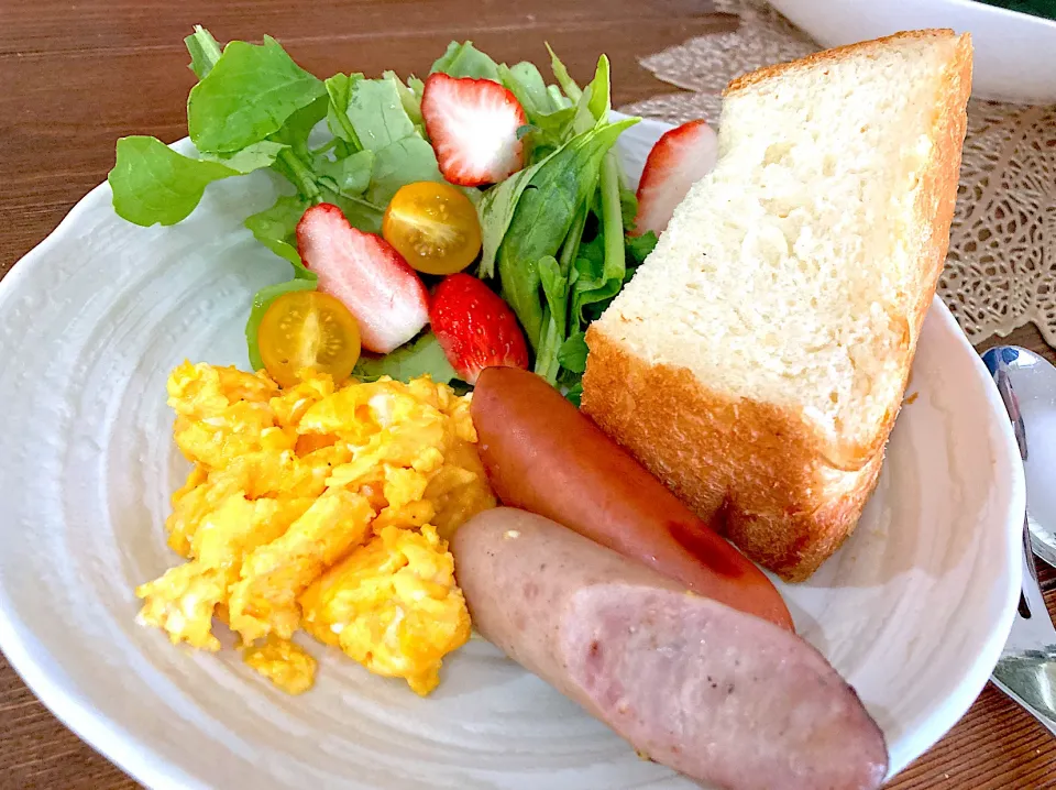 手作り生食パンでブランチ|n_nさん