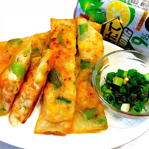 「ふんわりはんぺん」を使ってみたSnapdishの料理・レシピ写真:海老🦐とスナップえんどうとはんぺんのふわふわプリプリ春巻き🌸🌀