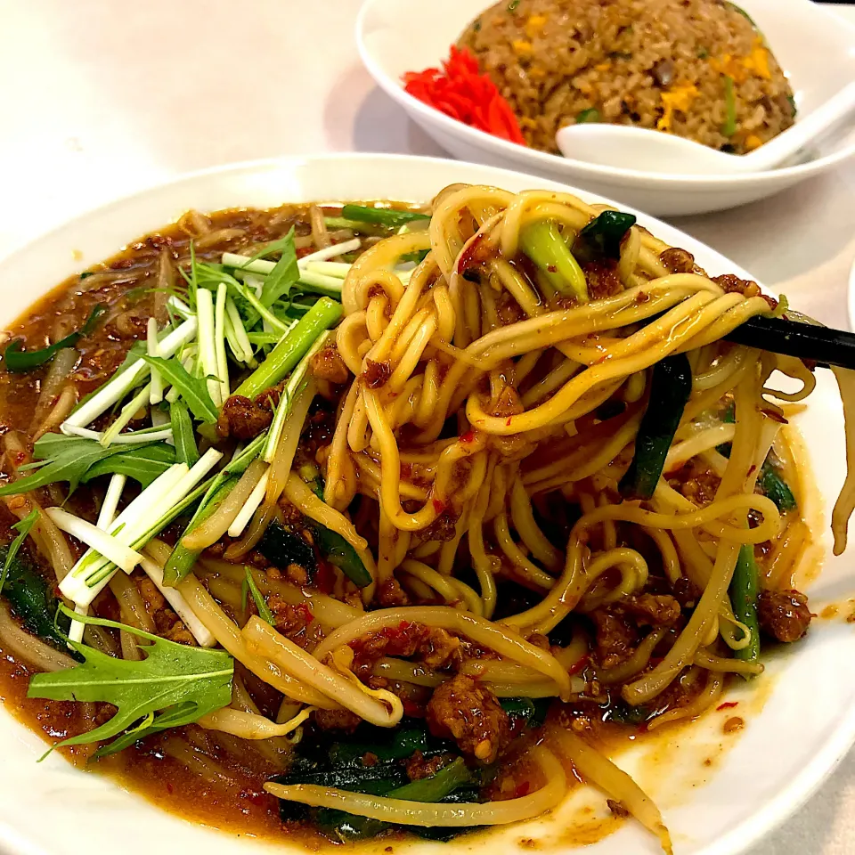 味仙　辣肉醤麺(ラーロージャン麺)|ヨッチャンさん