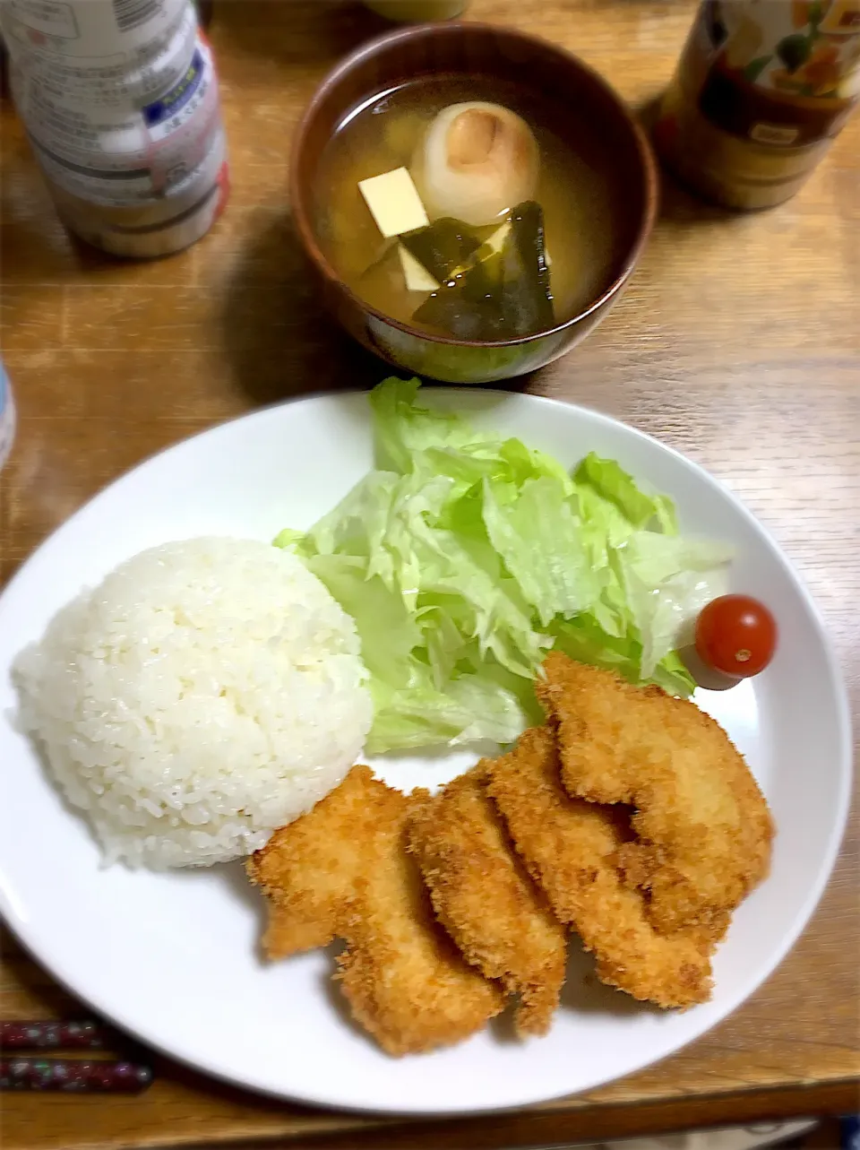 チキンカツ・レタス・味噌汁・ご飯|ちびろ菌さん