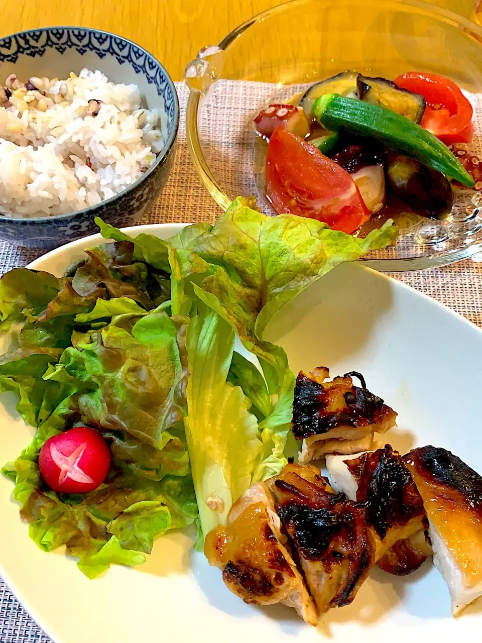 Snapdishの料理写真:鷄の照り焼きとたこと野菜の和風だしマリネで晩御飯|Mikaさん