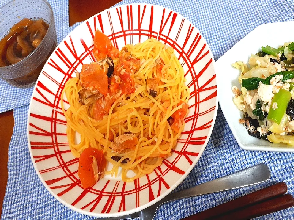 Snapdishの料理写真:トマトと椎茸のあっさりパスタ|ぽぱいさん