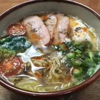 Snapdishの料理写真:マルちゃん正麺🍜、中華そば❗️ (｡•ˇ‸ˇ•｡)✨