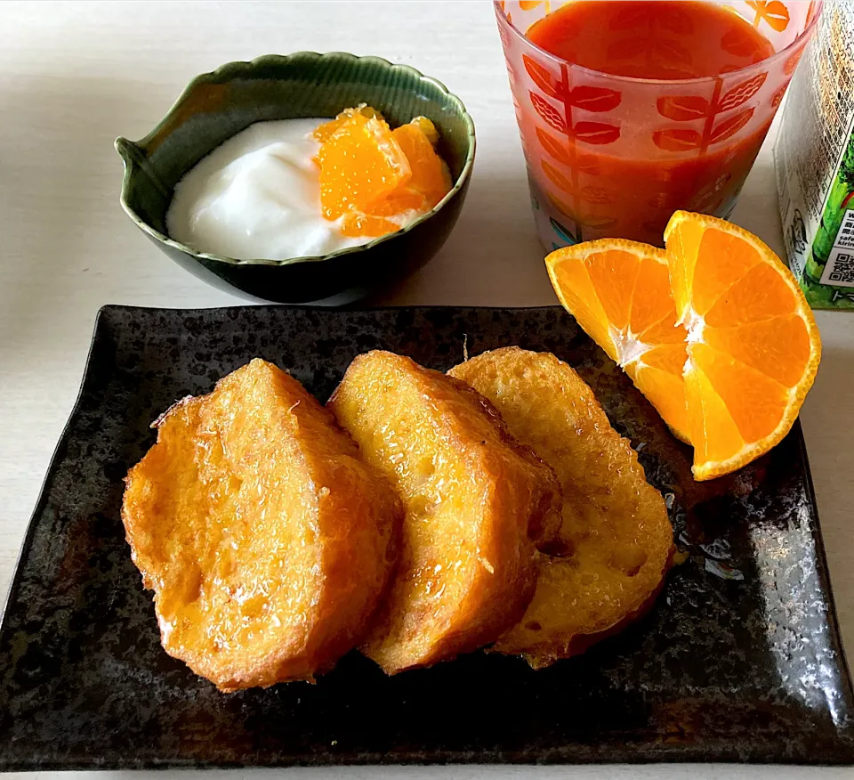 Snapdishの料理写真:ちょっと遅めの朝ご飯😆|かぴかぴさん