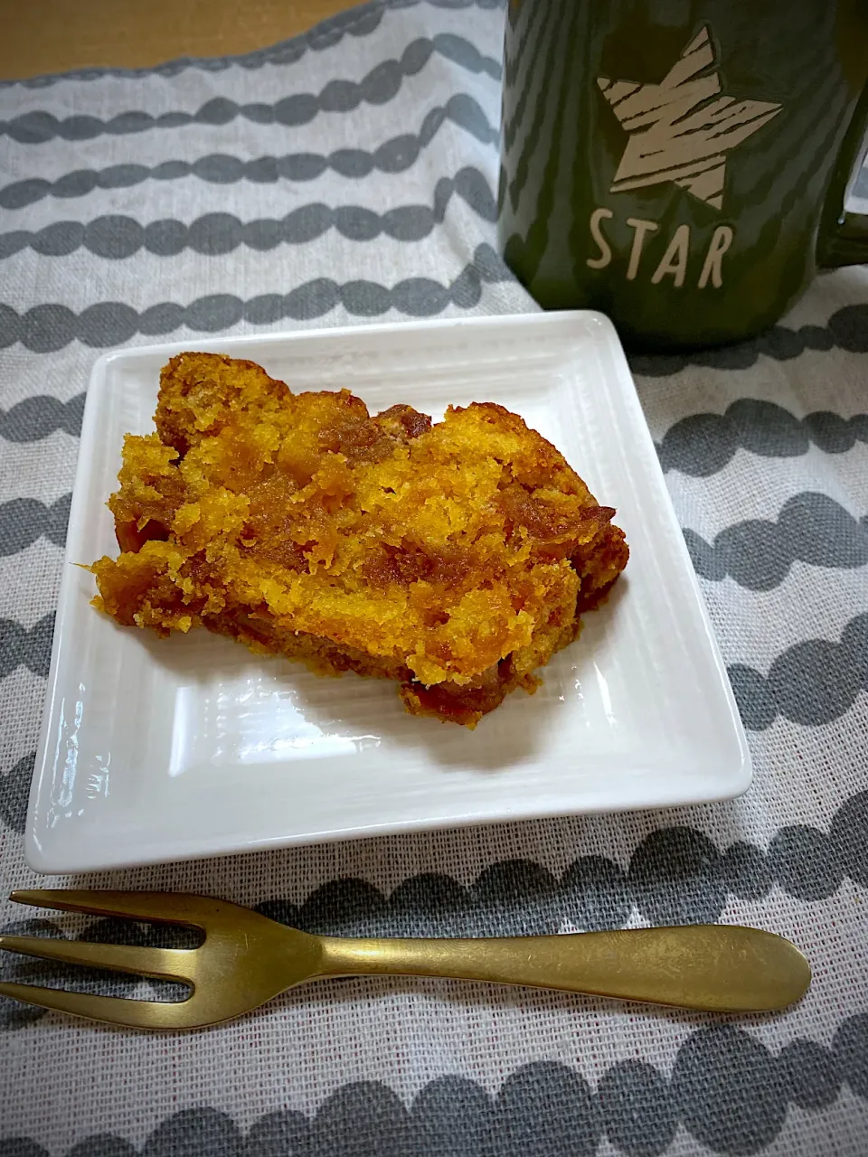 Snapdishの料理写真:いがらしろみさんのレシピ★キャラメルりんごのパウンドケーキ🍎|1614さん