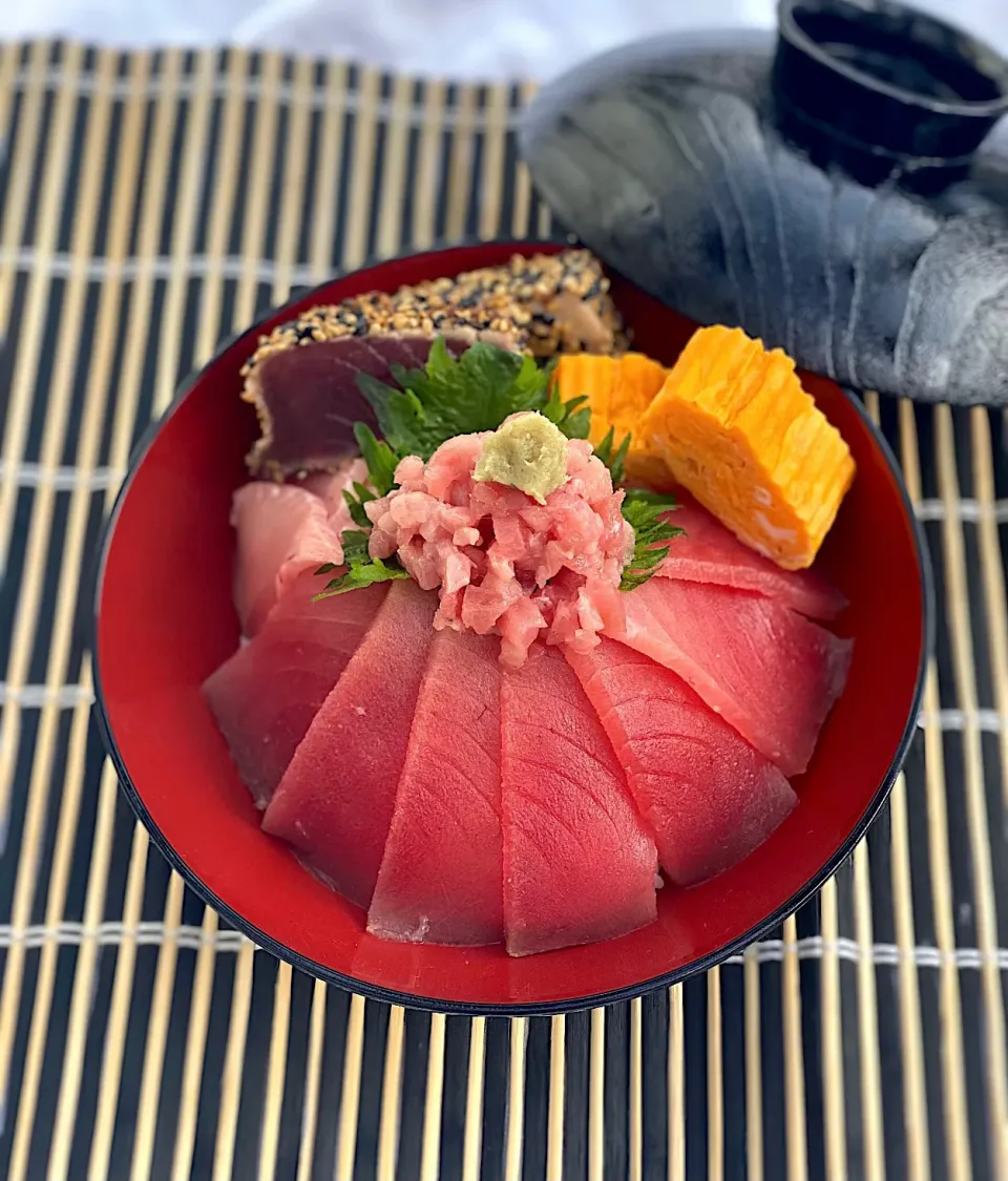 Snapdishの料理写真:手作りマグロ丼|satominさん