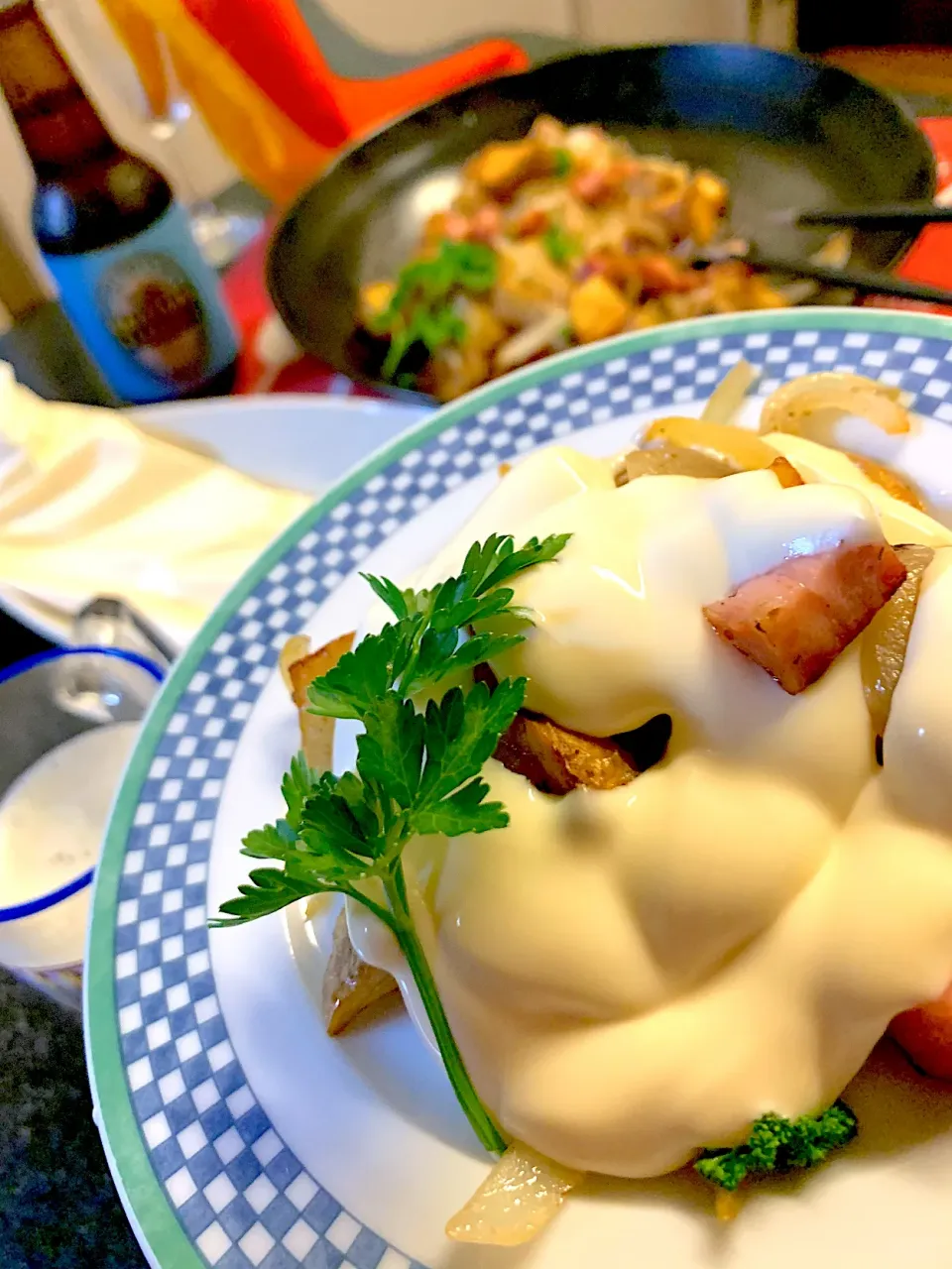 ジャーマンポテトにとろけるクリームチーズをたっぷりかけて家飲み|シュトママさん