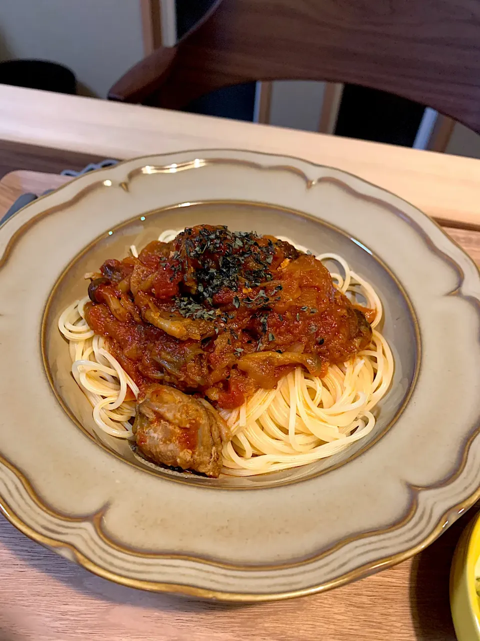 チキンのトマト煮をパスタにリメイク🍝|irodori🍡さん