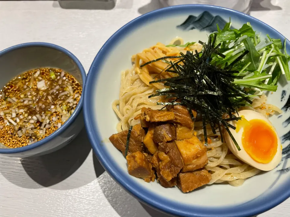 Snapdishの料理写真:本日のランチは、柚子露つけ麺を。AFURI@六本木ヒルズ店。厚着してトレーニングした後だったので冷たい麺を美味しくいただきました。|sniper66さん