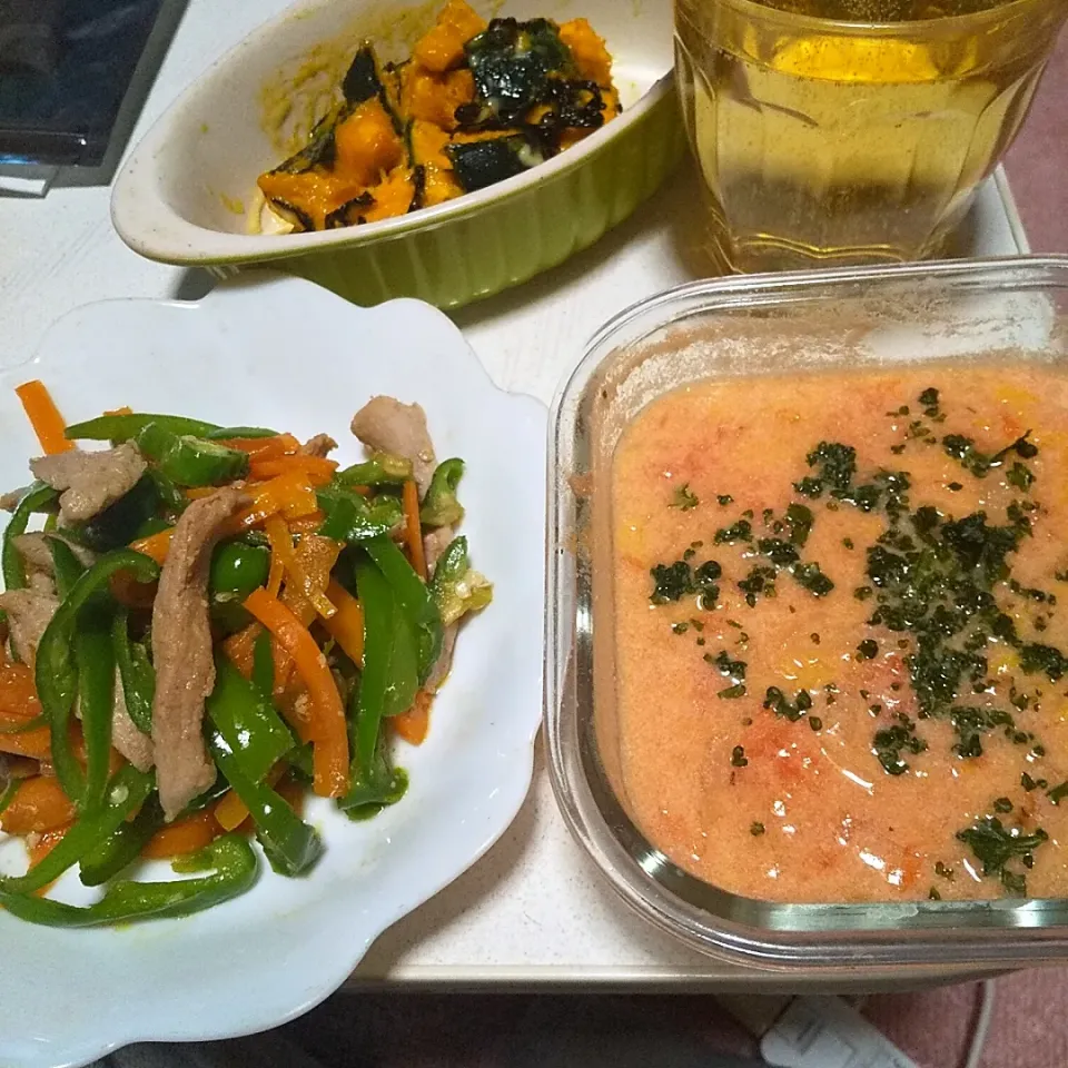 今日の晩御飯
※白菜とトマトの豆乳スープ
※ヒレ肉と野菜の塩こうじ炒め
※かぼちゃの塩昆布マヨネーズ和え
※ハイボール|れあMIXさん