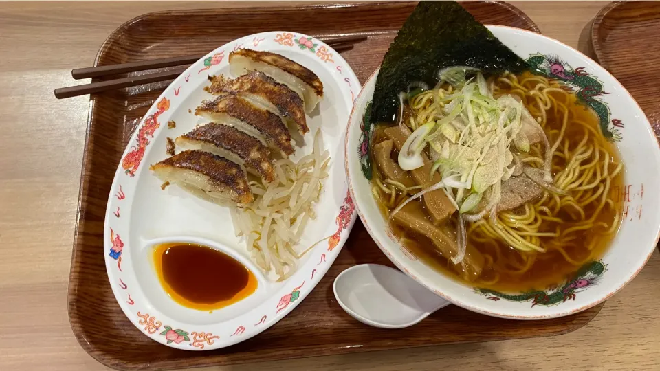 浜松PA浜北軒さんの浜松餃子醤油ラーメンセット|Morito Kamiyaさん