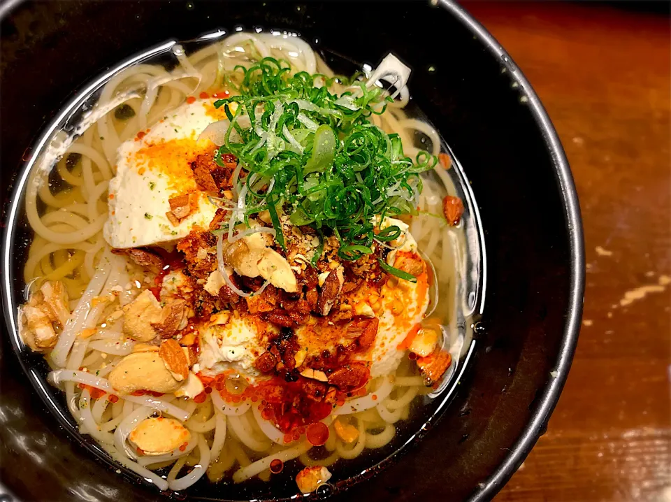 ナッツ入り食べるラー油奴そうめん|半田手延べそうめんの店 阿波や壱兆さん