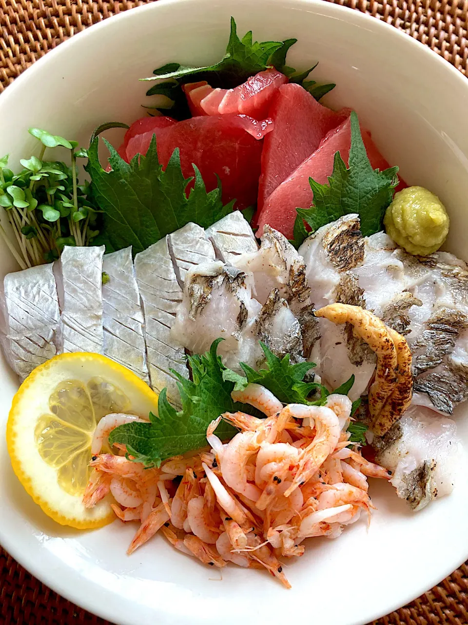 Snapdishの料理写真:海鮮丼😋🍚🐟💕✨|アイさん