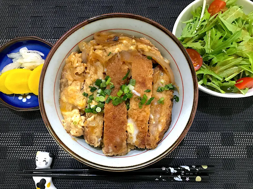 カツ丼定食|ゆうかさんさん