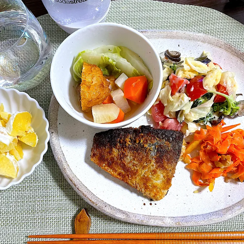 Snapdishの料理写真:3/1晩ご飯：鯖のカレーパン粉焼き|ななみんさん