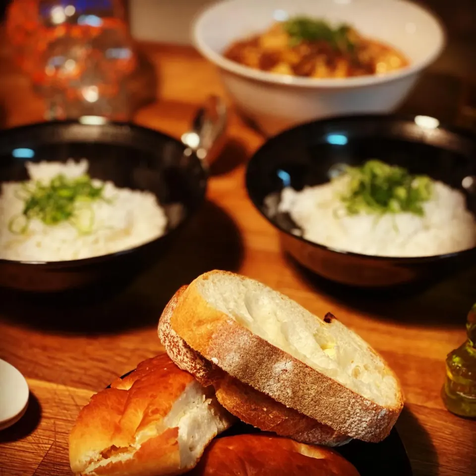 Snapdishの料理写真:Marbuoduofu (Tofu with Spicy Mince Beef ) with Steamed Rice 🍚 #rice #chefemanuel #beefmince #spicy #homecooking|Emanuel Hayashiさん