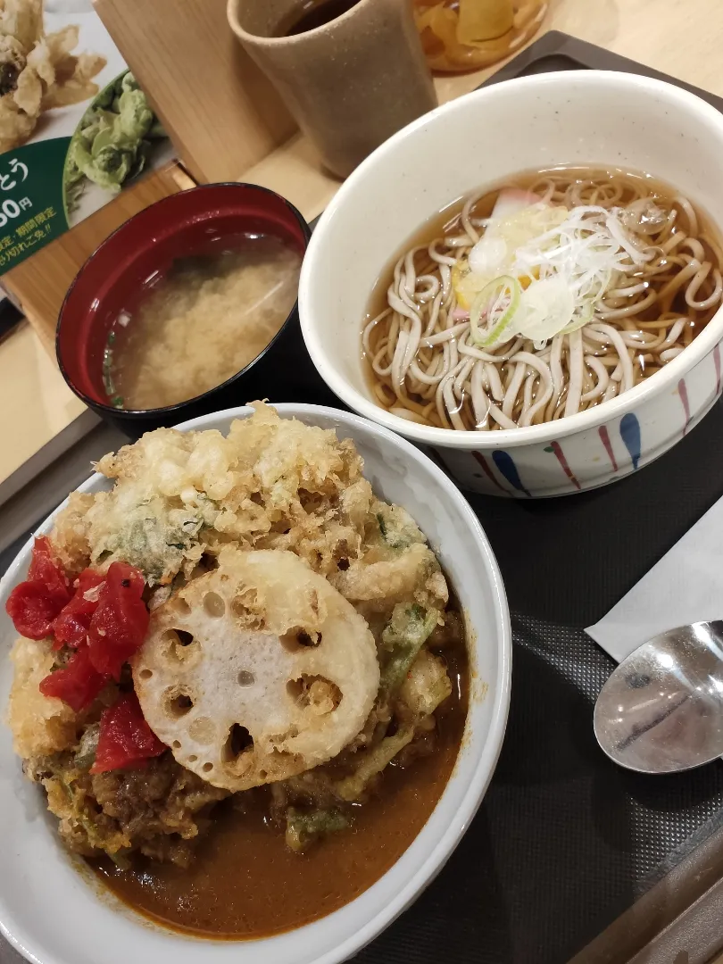 かき揚げカレー天丼と小そばセット|osakana555さん