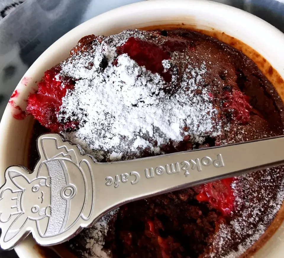 Snapdishの料理写真:Chocolate raspberry baked oats|Mandiichuuさん