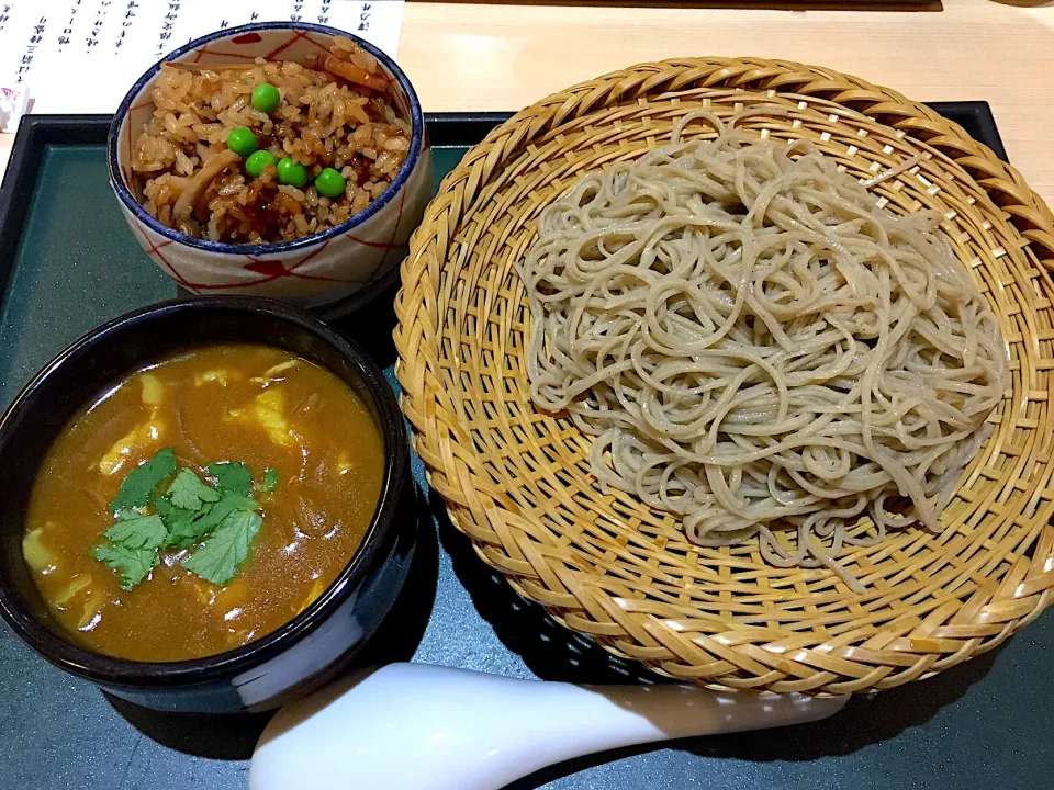 カレーつけ蕎麦|まつださんさん