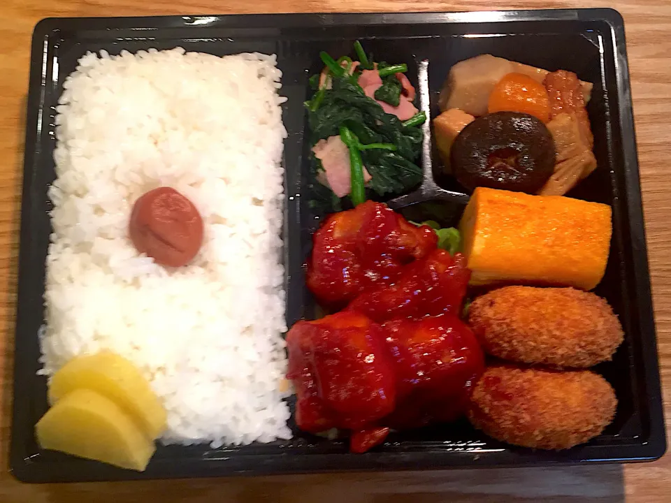 ヤンニョムチキン カボチャコロッケ ホーレン草バターソテー  煮物弁当|あぐりさん