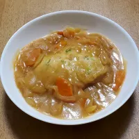 春キャベツの甘酒煮込みハンバーグ