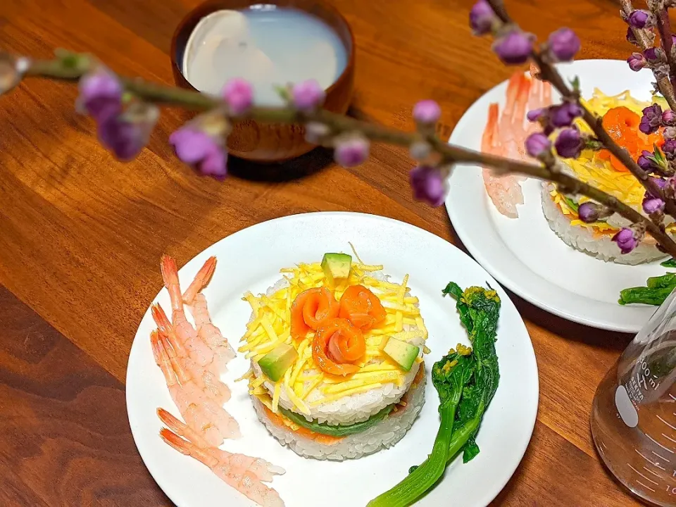 Snapdishの料理写真:ひなまつりのお寿司ケーキ🎎|orchidさん