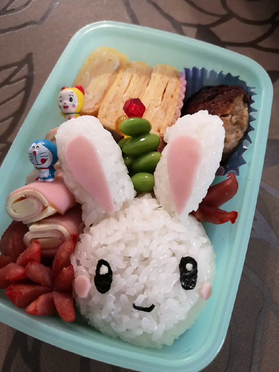 Snapdishの料理写真:うさちゃん弁当|RIKAさん