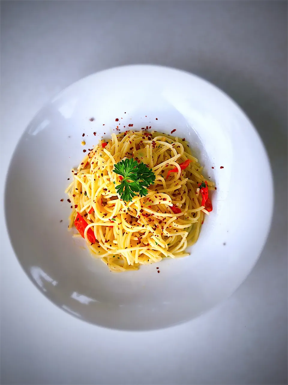 Spagetti aglio e olio by @kumpikitchenandgrill|Kumpi Kitchen and Grillさん