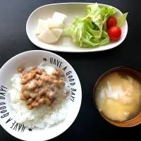 納豆ご飯と落とし卵のお味噌汁|Judyさん