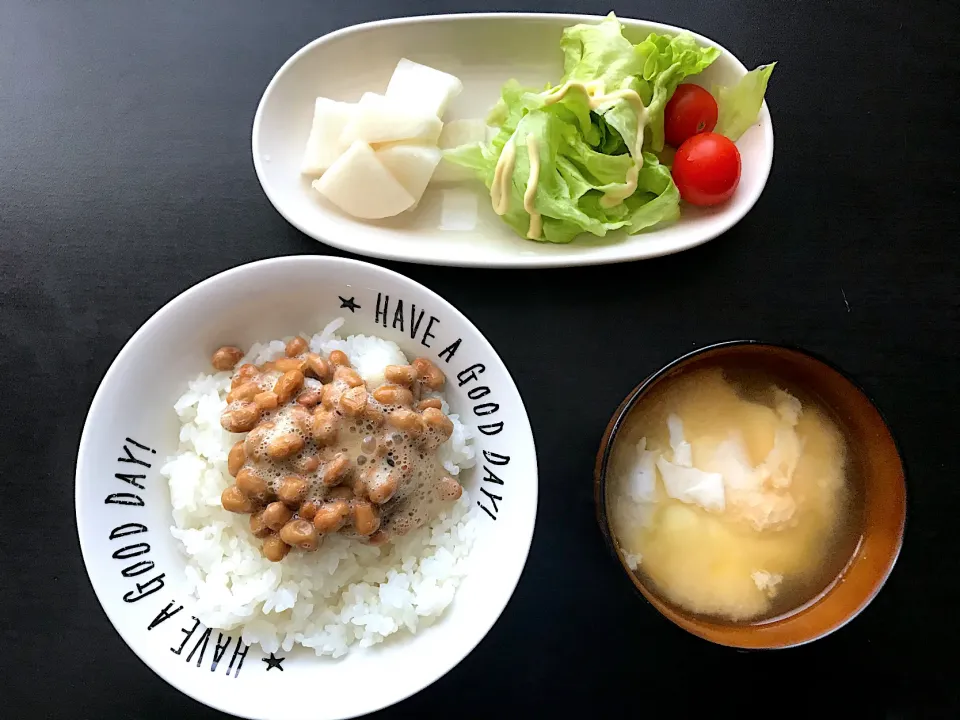 納豆ご飯と落とし卵のお味噌汁|Judyさん