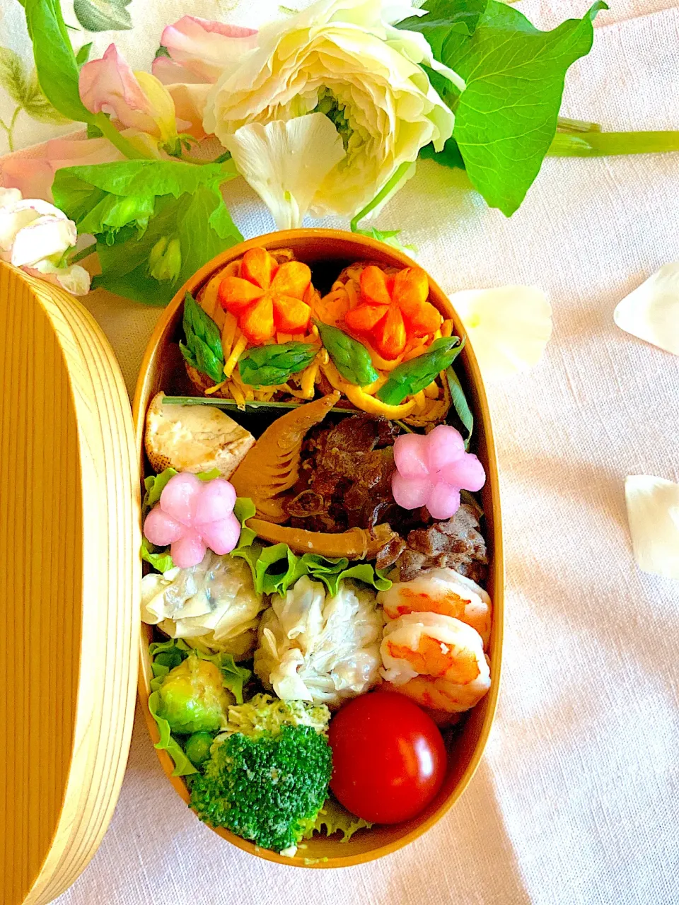 今日の私弁当🍙おいなりさん🌺|いづみさん