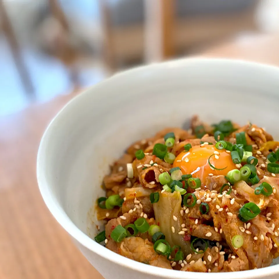 在宅ワークの今日は豚キムチ丼＊|yu papaさん