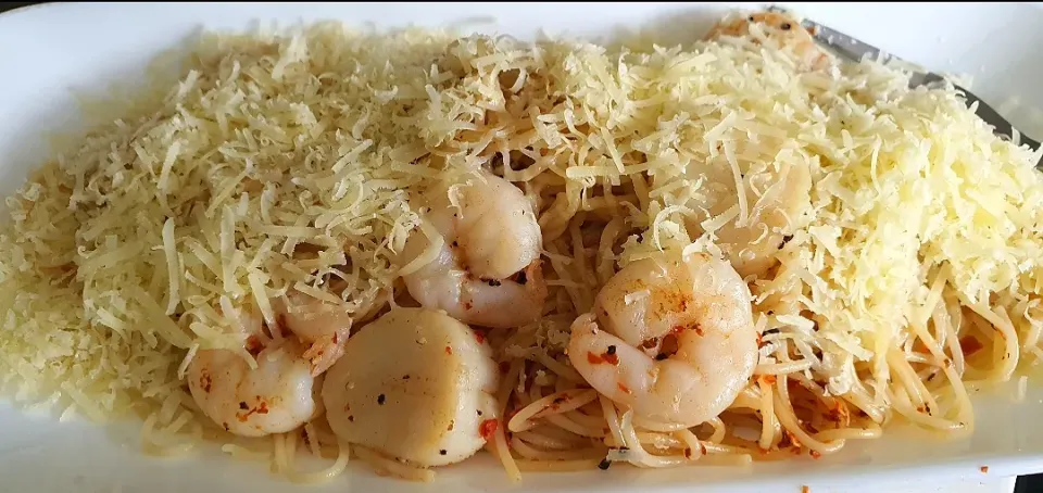 Spicy Prawns Scallops Garlic Angel Hair 🧀 🥰|🌷lynnlicious🌷さん