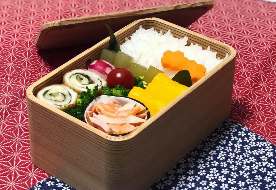 ささみ紫蘇チーズロールカツ弁当|もみじさん