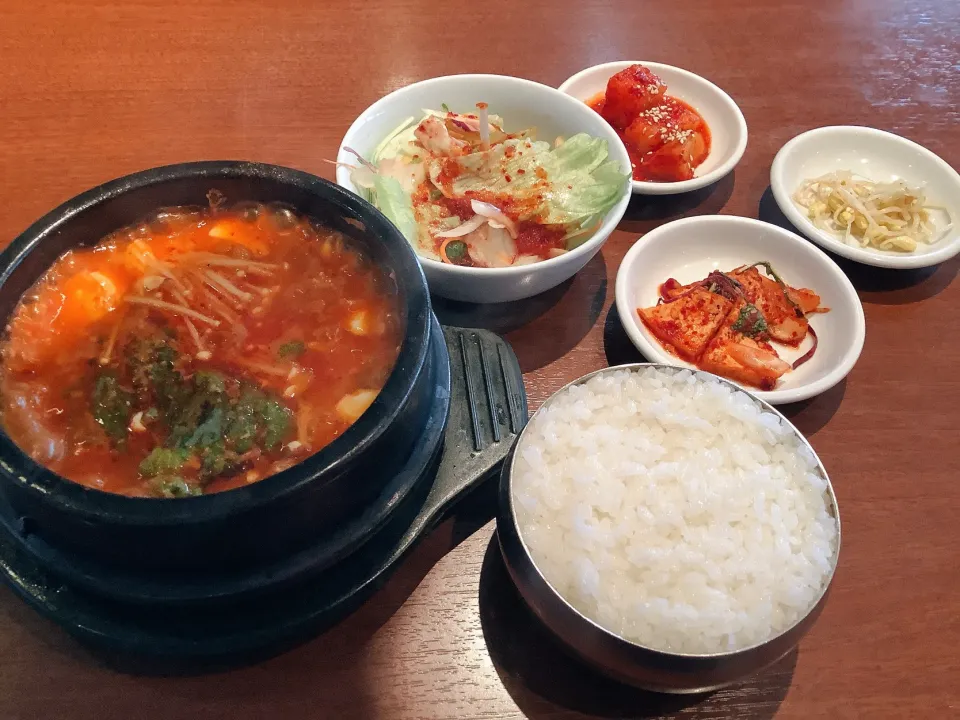 韓国料理🇰🇷『牛すじ煮込み』🌶🌶🌶😋|アライさんさん