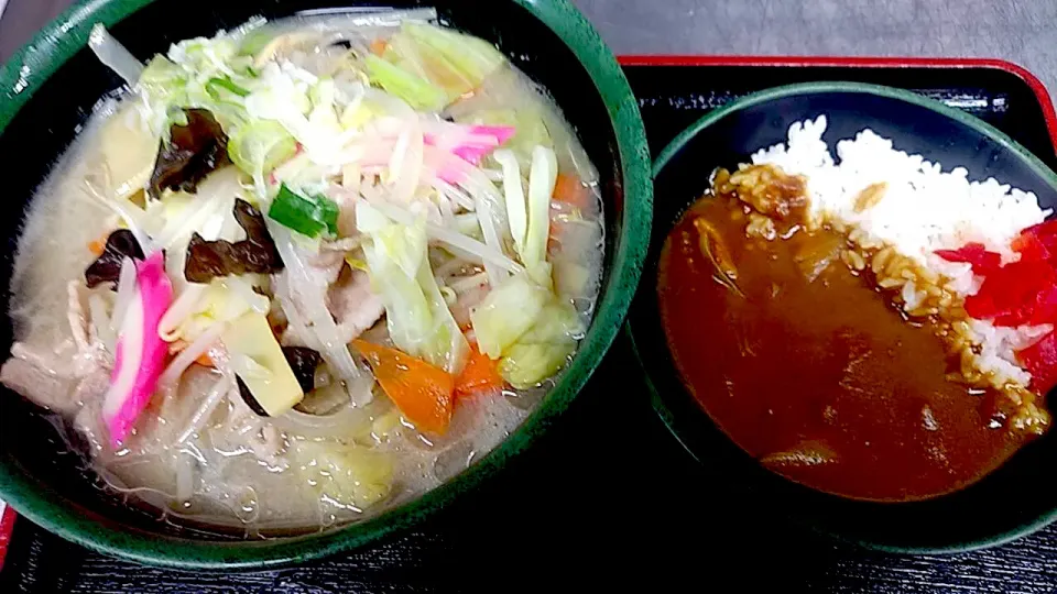 Snapdishの料理写真:ちゃんぽん麺＆ミニカレーセット|nyama1さん