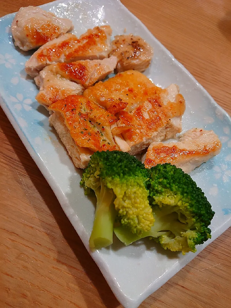 鶏胸肉のパリパリチキン😋🍗|みぽりん♪さん