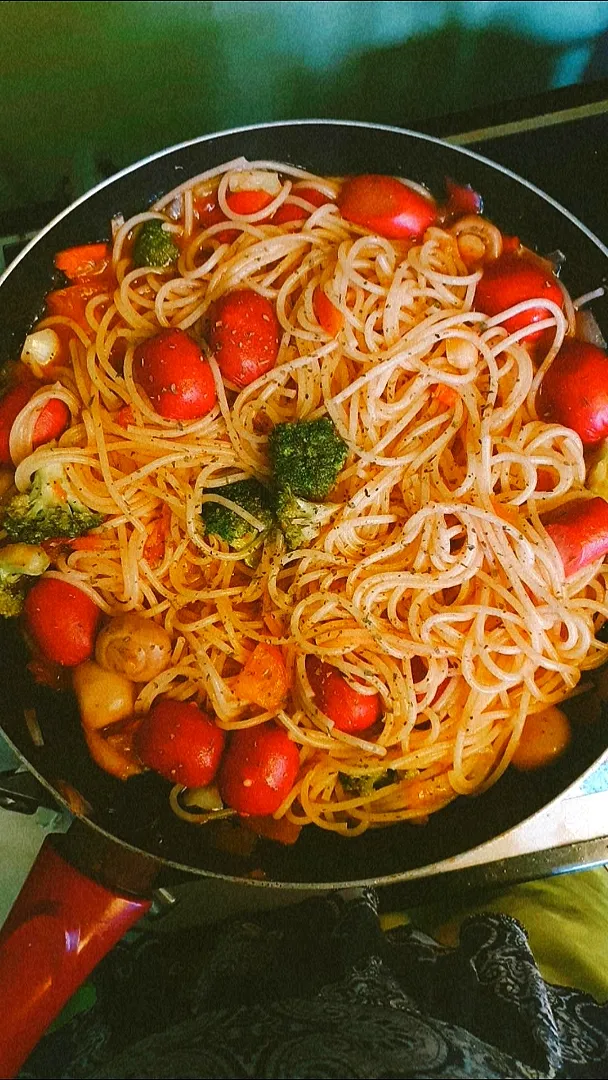 Tomato pasta with broccoli|kimichiiさん