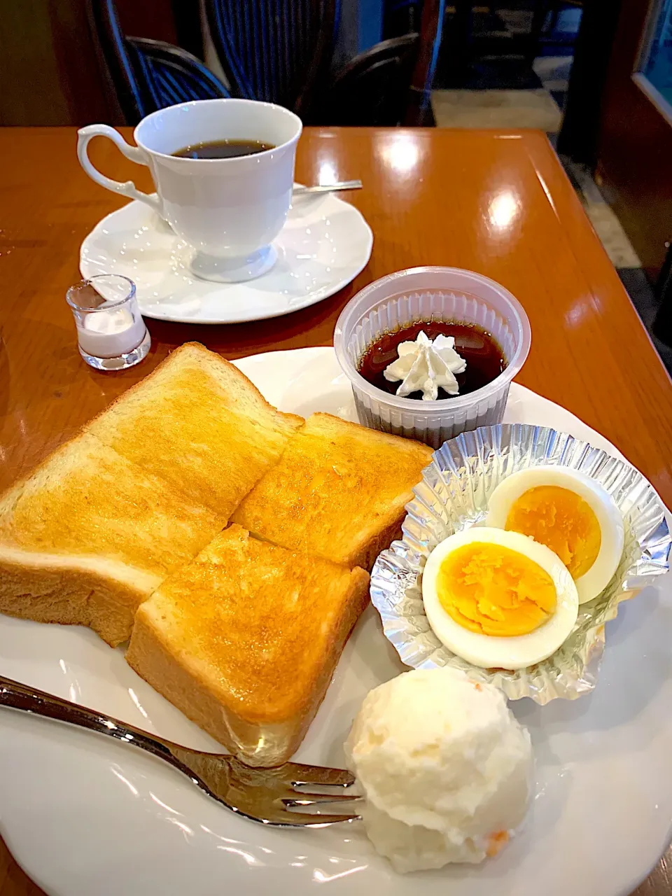 ダッチコーヒーとモーニングセット|みゃ〜・はつさん