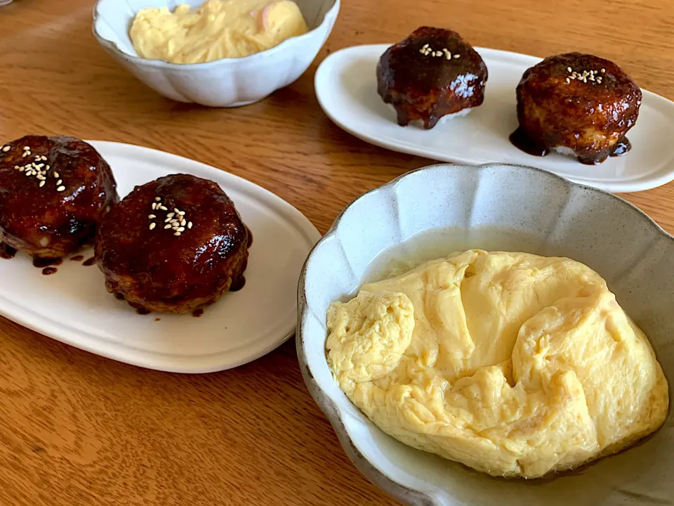 Snapdishの料理写真:お昼ごはん🍚湯煎茶碗蒸し＆五平餅✨甘味噌作りに糀甘酒入れてます|いちごさん